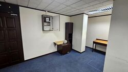 High Street Centre (D6), Office #604756991